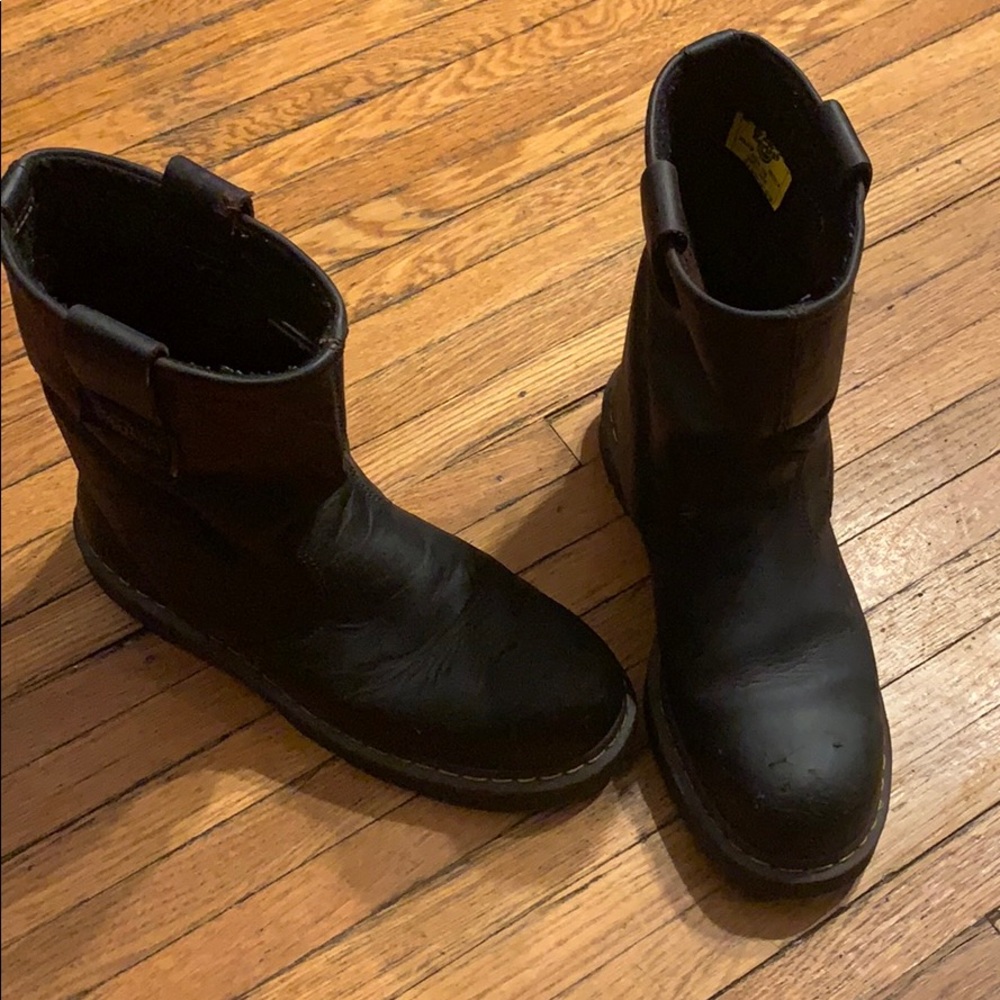 Dc Martens steel toe slip resistant leather boots